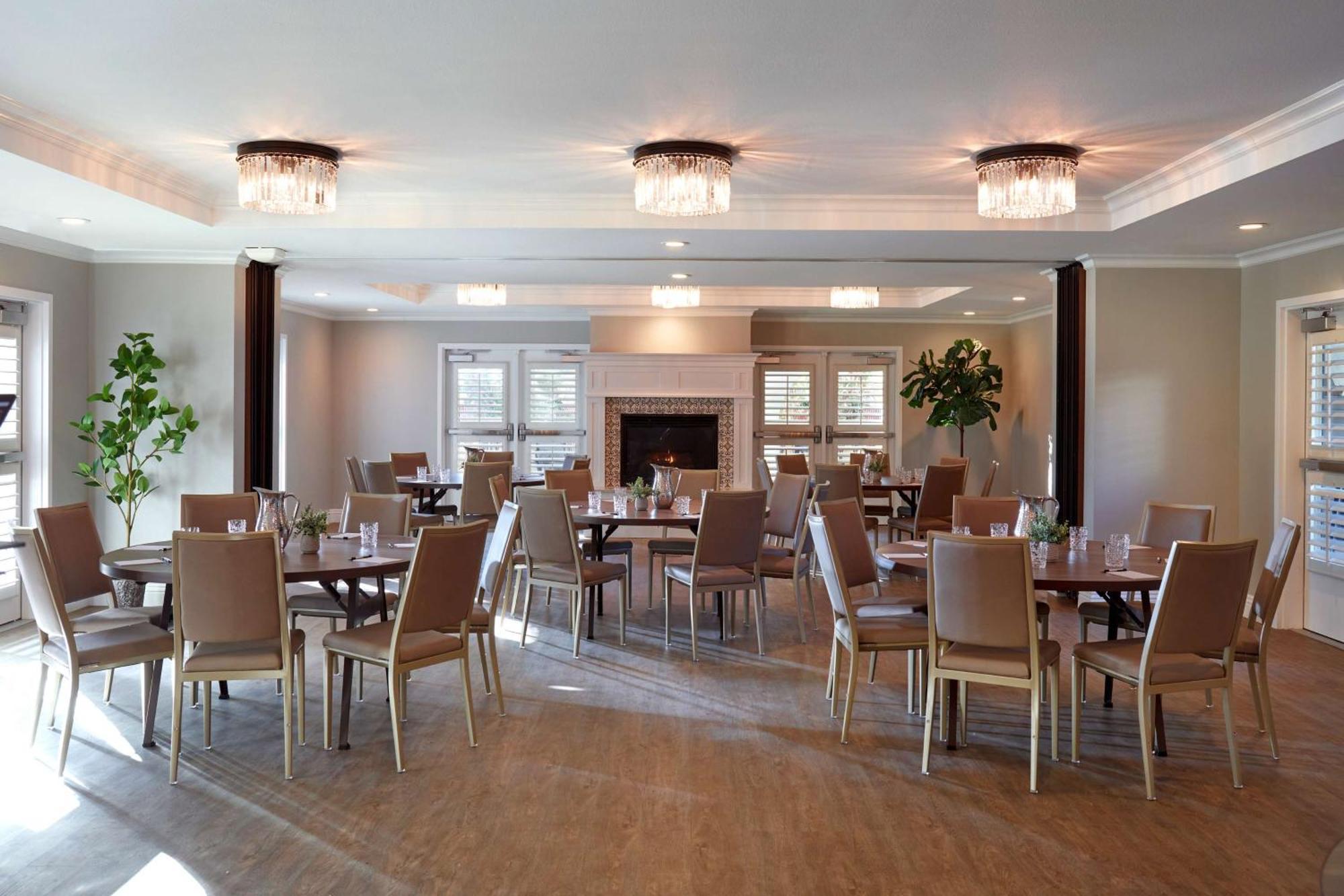 The Lodge At Healdsburg, Tapestry Collection By Hilton Luaran gambar