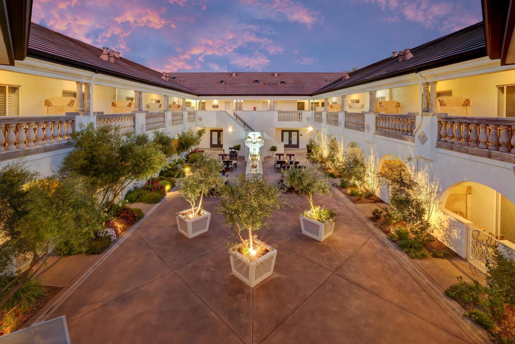 The Lodge At Healdsburg, Tapestry Collection By Hilton Luaran gambar