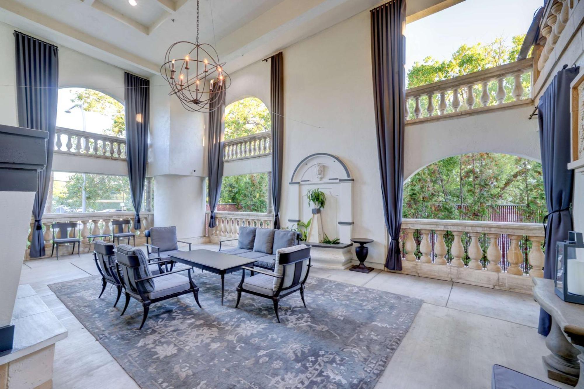 The Lodge At Healdsburg, Tapestry Collection By Hilton Luaran gambar