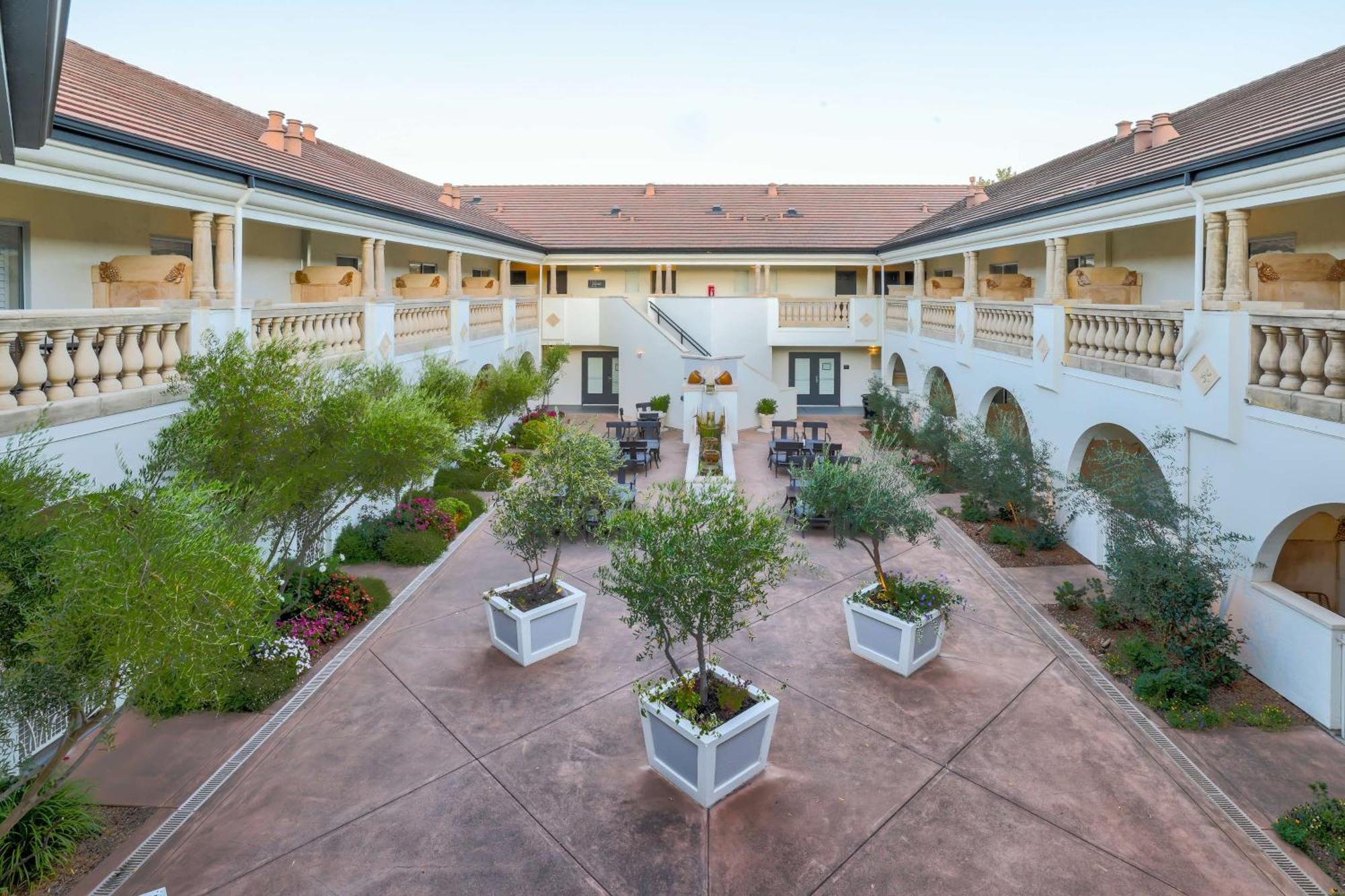 The Lodge At Healdsburg, Tapestry Collection By Hilton Luaran gambar